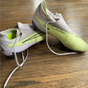 Nike Phantom Soccer Cleats - Gray and Neon Green